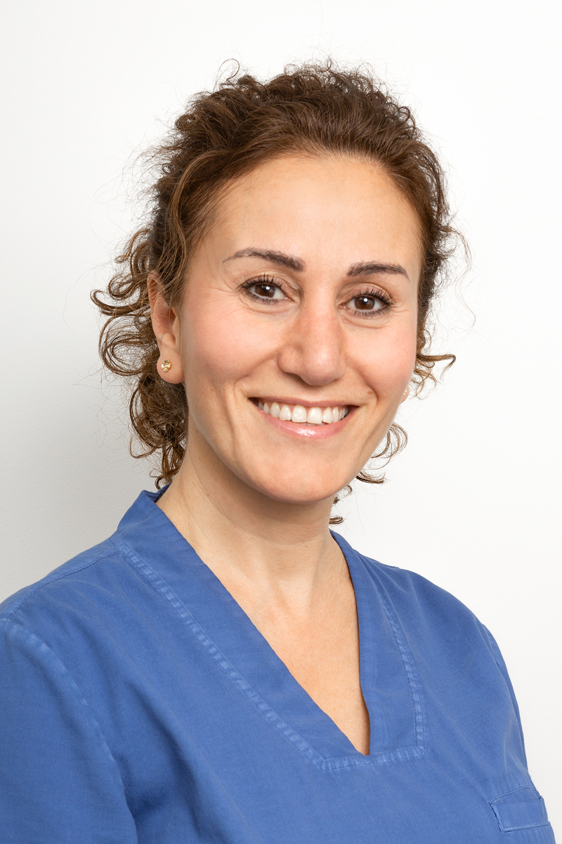 Tandlæge Hala Christensen